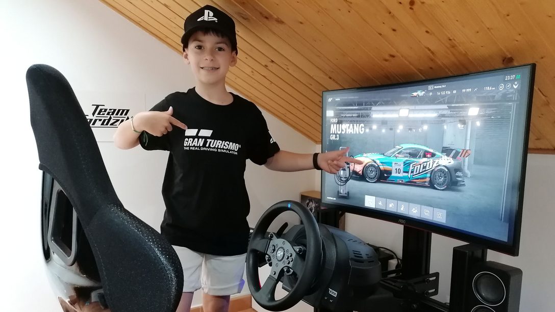Abel Torres da el salto de los videojuegos al campeonato de España de karting de la mano de PlayStation