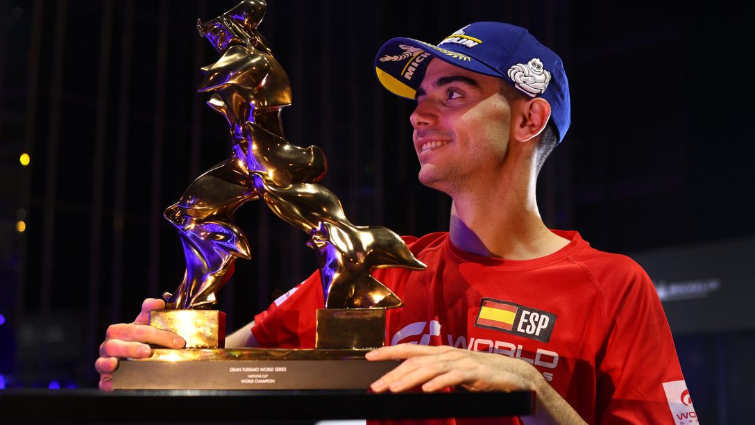 Coque López entra en la historia de Gran Turismo proclamándose campeón del mundo